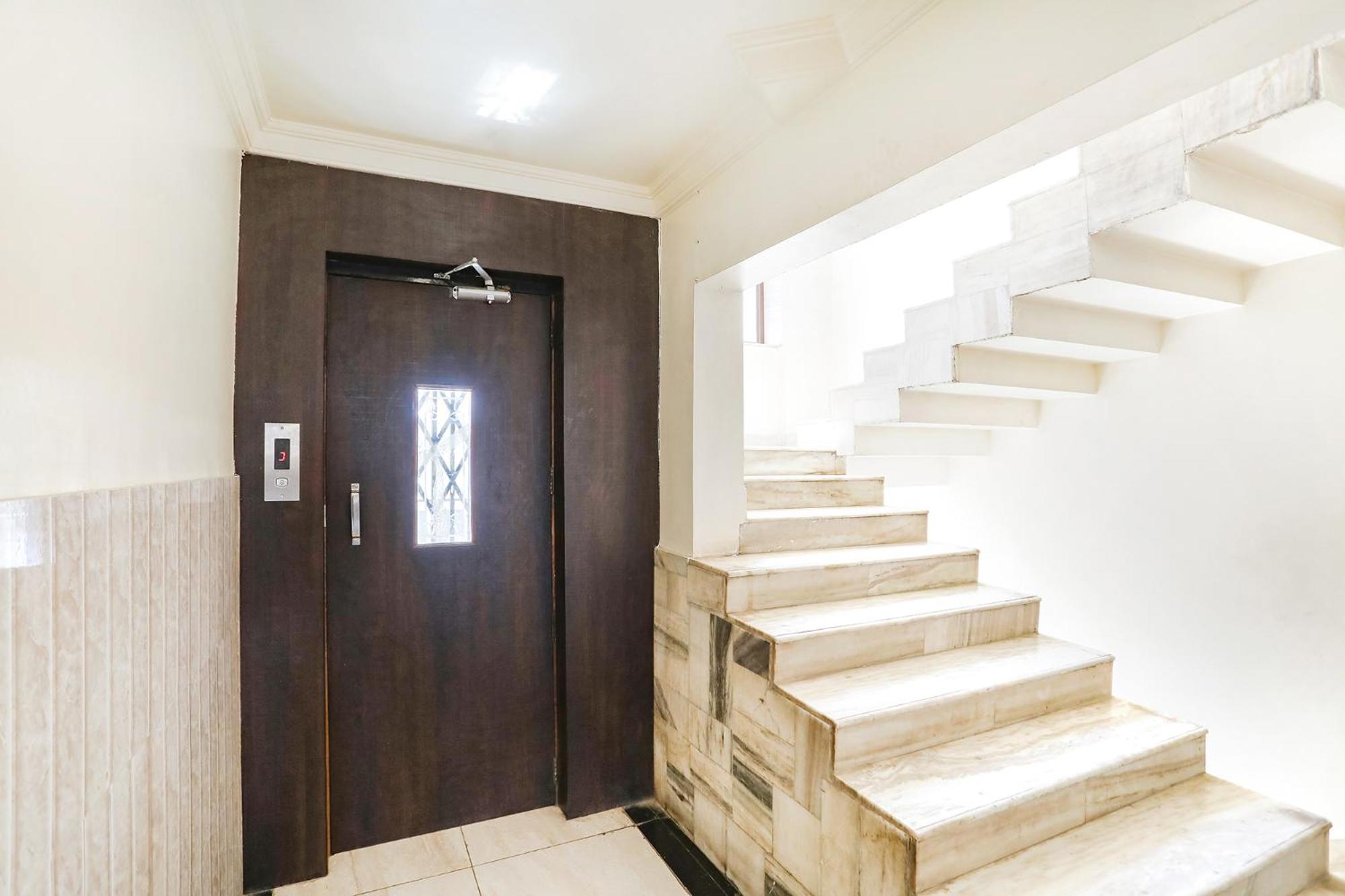 Fabhotel Shirdi Park Inn Екстер'єр фото